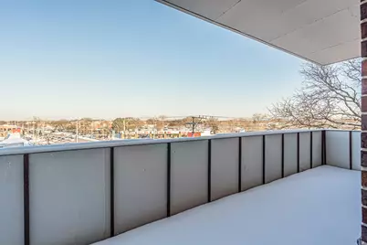 9240 Gross Point Road #410, Skokie, IL 60077 - Photo 17
