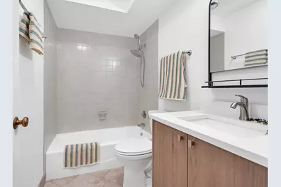 9240 Gross Point Road #410, Skokie, IL 60077 - Photo 15