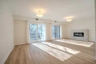 2740 W Farragut Ave, Chicago, IL 60625 - Photo 3