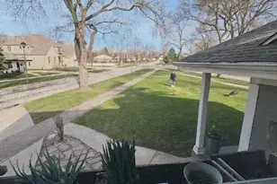 291 E Wilson St, Elmhurst, IL 60126 - Photo 9