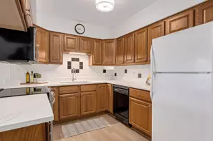 27 S Waiola Ave, La Grange, IL 60525 - Photo 11