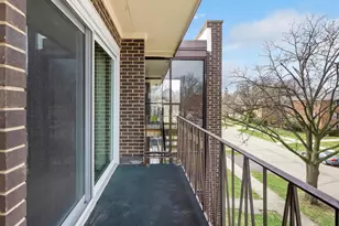 27 S Waiola Ave, La Grange, IL 60525 - Photo 7