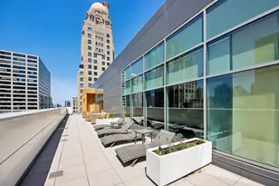 160 E Illinois St, Chicago, IL 60611 - Photo 27