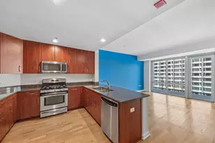 160 E Illinois St, Chicago, IL 60611 - Photo 5
