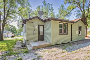 1501 Round Lake Dr, Round Lake Beach, IL 60073 - Photo 19