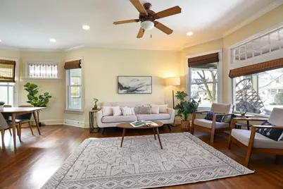 704 S Elmwood Avenue, Oak Park, IL 60304 - Photo 9