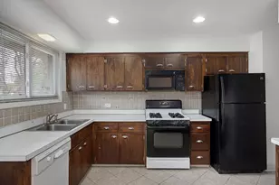 9200 Kedvale Ave, Skokie, IL 60076 - Photo 7