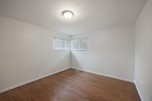 9200 Kedvale Ave, Skokie, IL 60076 - Photo 15
