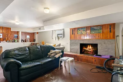 9126 S Oglesby Avenue, Chicago, IL 60617 - Photo 11