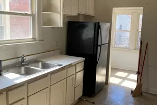 8150 S South Shore Dr, Chicago, IL 60617 - Photo 3