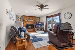 128 Edgebrook Dr, Sandwich, IL 60548 - Photo 9