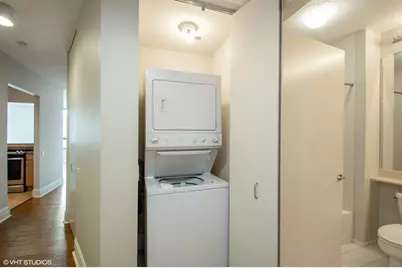 400 N Lasalle Street #2108, Chicago, IL 60654 - Photo 11