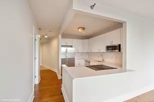 400 N LaSalle St, Chicago, IL 60654 - Photo 9