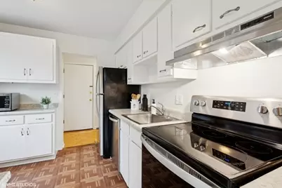 1136 Greenleaf Avenue #205, Wilmette, IL 60091 - Photo 13