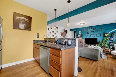 6204 N Claremont Avenue #2, Chicago, IL 60659 - Photo 5