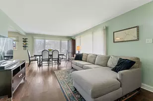 9966 S California Ave, Evergreen Park, IL 60805 - Photo 5