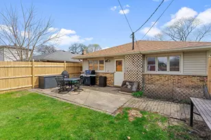 9966 S California Ave, Evergreen Park, IL 60805 - Photo 19