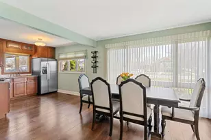 9966 S California Ave, Evergreen Park, IL 60805 - Photo 11
