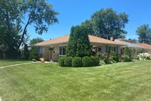 9966 S California Ave, Evergreen Park, IL 60805 - Photo 3