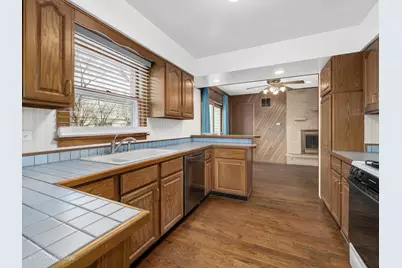 7102 Beechnut Lane, Darien, IL 60561 - Photo 7