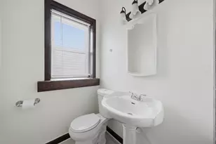 7634 S Phillips Ave, Chicago, IL 60649 - Photo 5