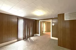 517 College Ave, Centralia, IL 62801 - Photo 5