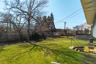 225 E Lincoln Ave, Glendale Heights, IL 60139 - Photo 19