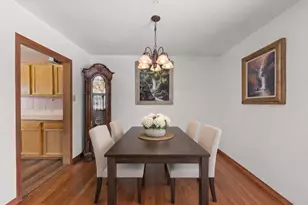 225 E Lincoln Ave, Glendale Heights, IL 60139 - Photo 7