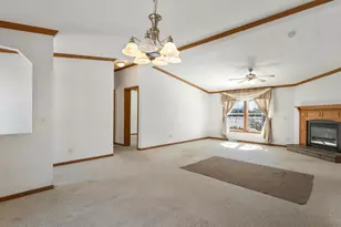 371 Elder Ln, Belvidere, IL 61008 - Photo 9