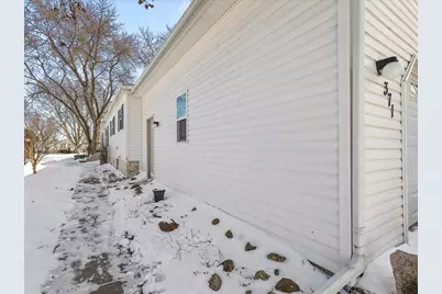 371 Elder Lane, Belvidere, IL 61008 - Photo 5