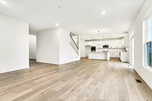 17350 S Victoria Ln, Lockport, IL 60441 - Photo 9