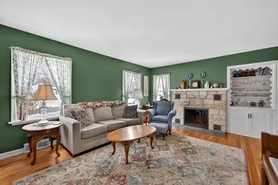 827 N 10th Street, Dekalb, IL 60115 - Photo 9