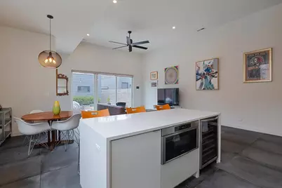 559 E 50th Street, Chicago, IL 60615 - Photo 19