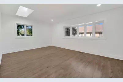 6444 N Knox Avenue, Lincolnwood, IL 60712 - Photo 7