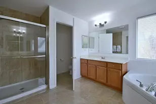 2914 Kelly Dr, Elgin, IL 60124 - Photo 25