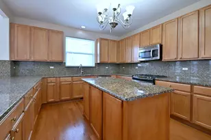 2914 Kelly Dr, Elgin, IL 60124 - Photo 11