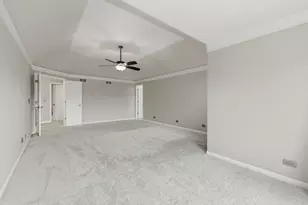 [Address not provided], Elgin, IL 60124 - Photo 25