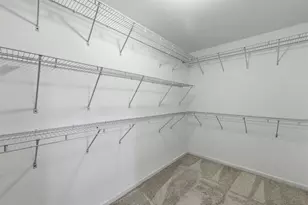 [Address not provided], Elgin, IL 60124 - Photo 31