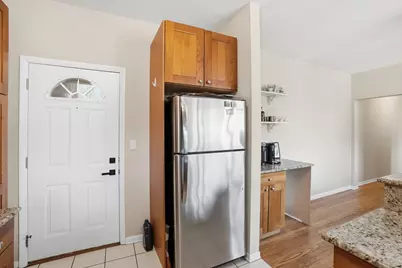 7657 N Greenview Avenue #2, Chicago, IL 60626 - Photo 11