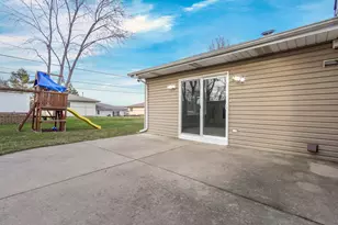 272 E Wrightwood Ave, Glendale Heights, IL 60139 - Photo 31