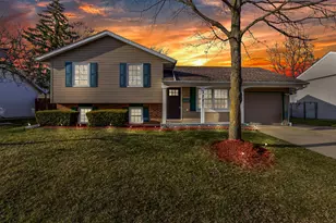 272 E Wrightwood Ave, Glendale Heights, IL 60139 - Photo 1