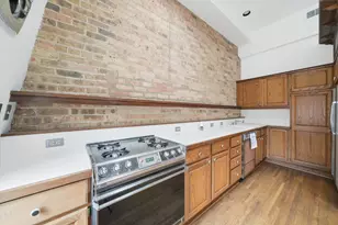 1517 N Dearborn Pkwy, Chicago, IL 60610 - Photo 21