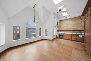 1517 N Dearborn Pkwy, Chicago, IL 60610 - Photo 25