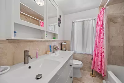 300 S Cumberland Parkway, Des Plaines, IL 60016 - Photo 11