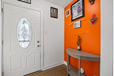 300 S Cumberland Parkway, Des Plaines, IL 60016 - Photo 3