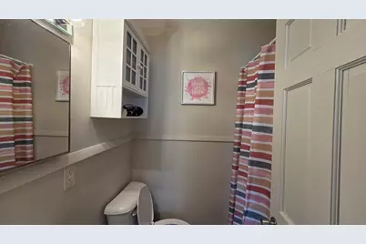 542 Whitney Avenue, Winthrop Harbor, IL 60096 - Photo 5