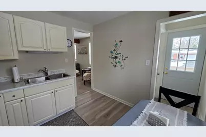 542 Whitney Avenue, Winthrop Harbor, IL 60096 - Photo 13