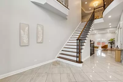 3300 W Albion Street, Lincolnwood, IL 60712 - Photo 3