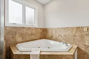 3300 W Albion St, Lincolnwood, IL 60712 - Photo 31