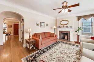 7842 N Karlov Ave, Skokie, IL 60076 - Photo 5